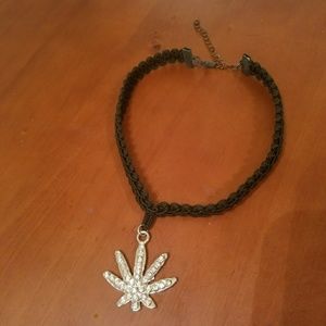 Choker necklace with rhinestone/jeweled mj leaf